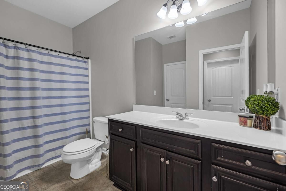 520 Coventry Way Property Photo 7