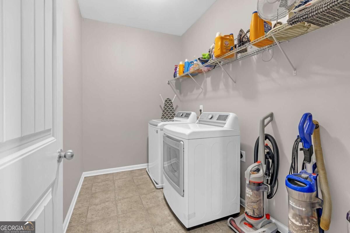 520 Coventry Way Property Photo 25