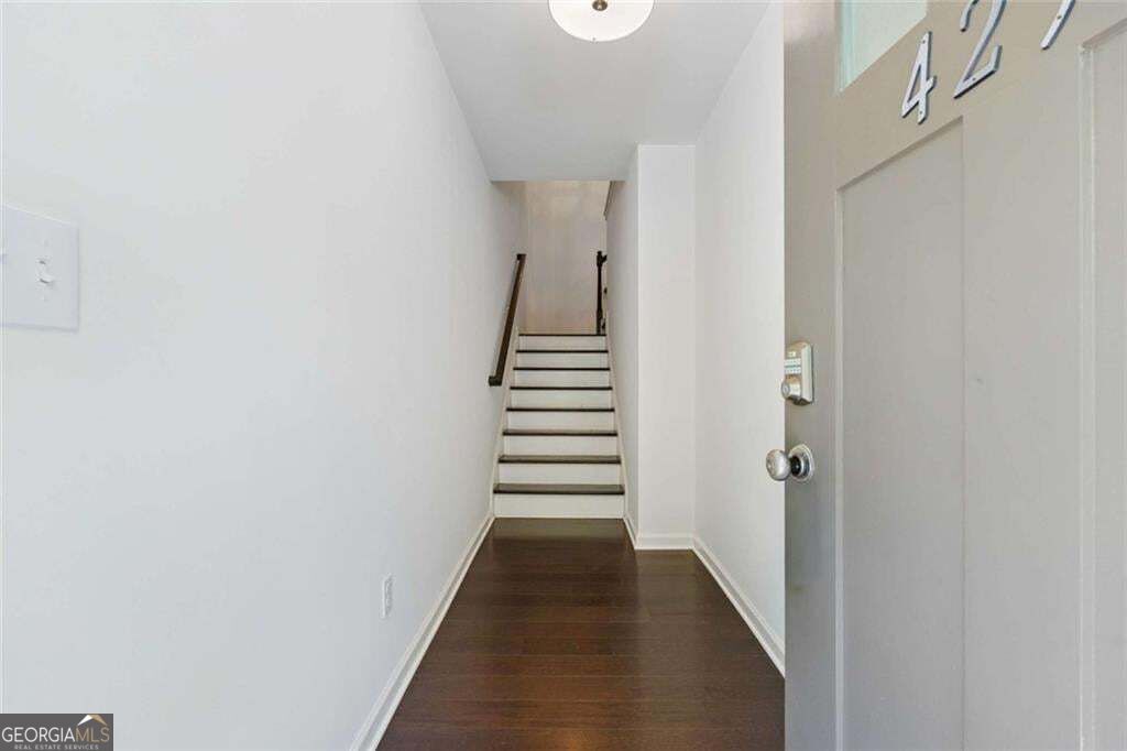 4296 Morning View Property Photo 6