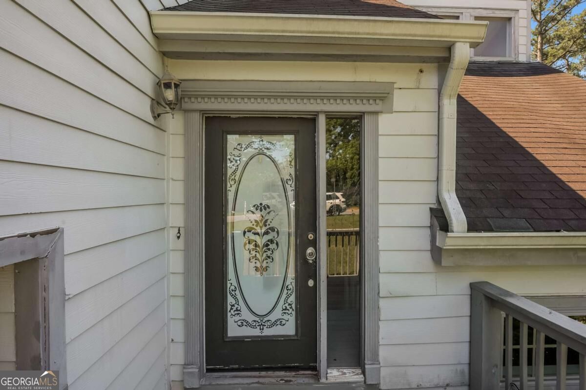 2325 E Hill Way Property Photo 4