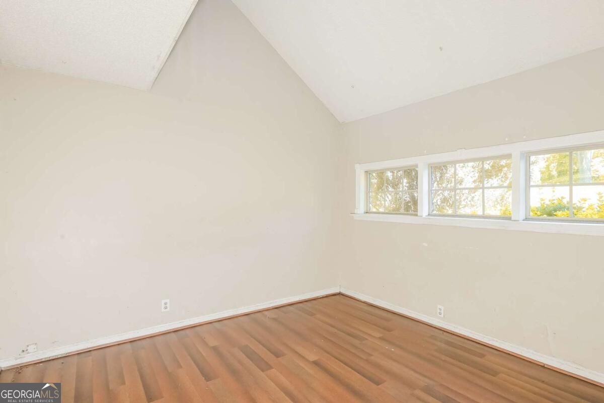 2325 E Hill Way Property Photo 10