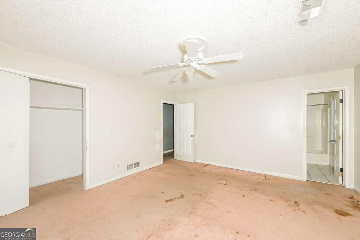 2325 E Hill Way Property Photo 16