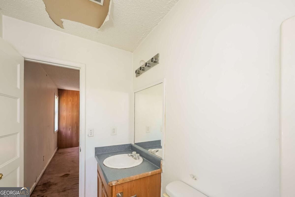 2325 E Hill Way Property Photo 18
