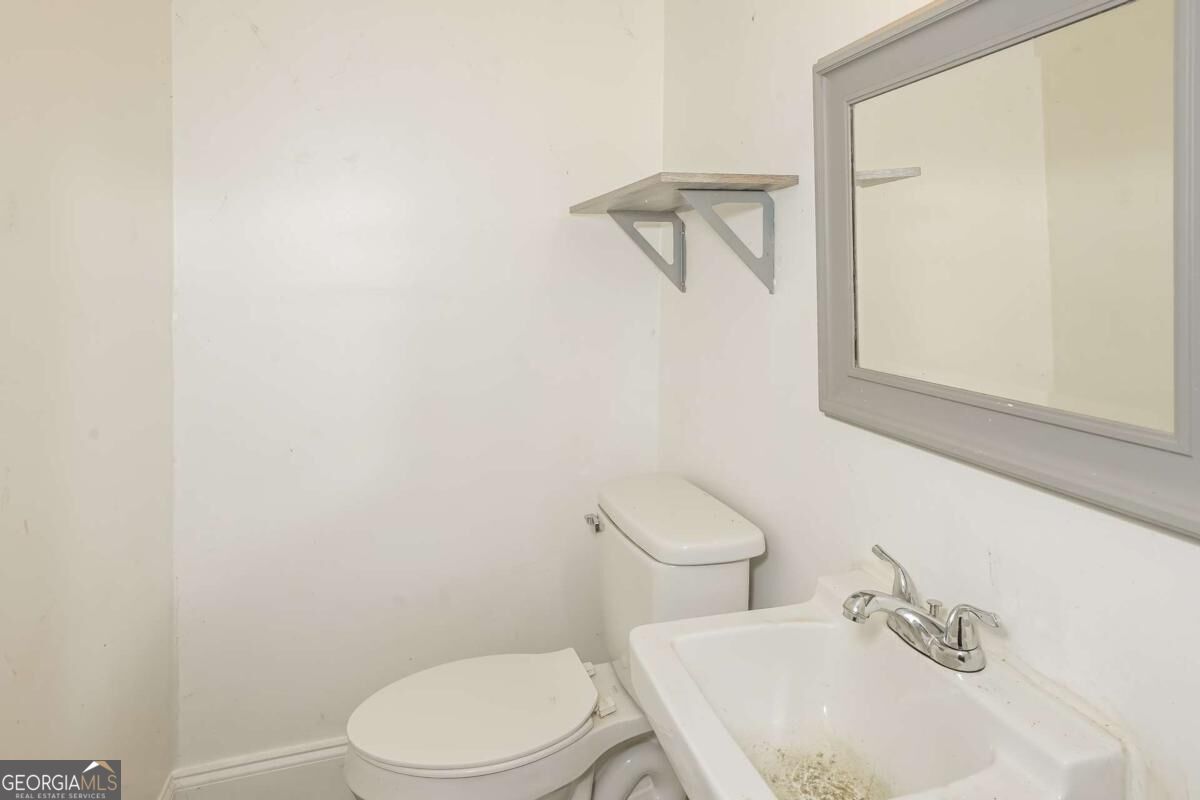 2325 E Hill Way Property Photo 21
