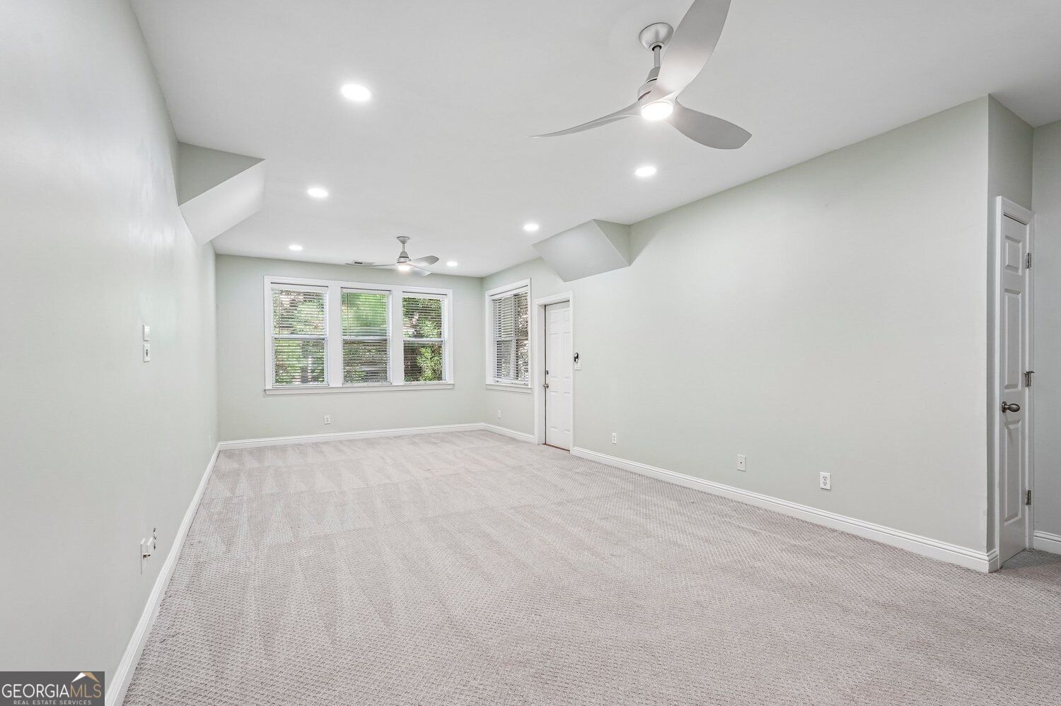 3040 Woodwalk Drive Se Unit 14 Property Photo 32