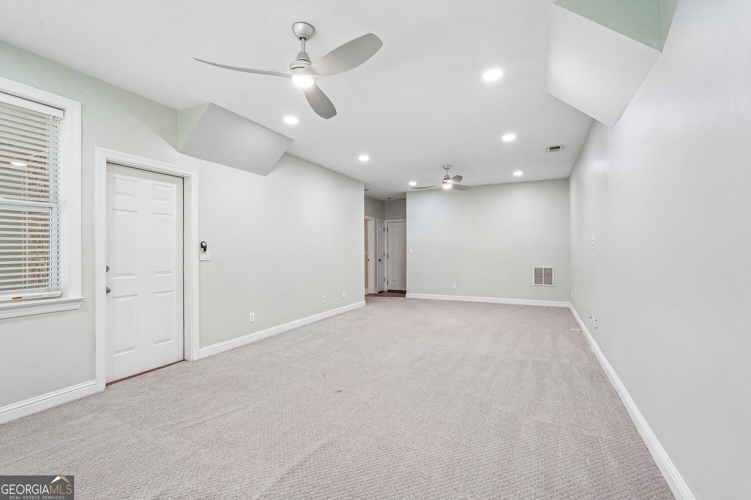 3040 Woodwalk Drive Se Unit 14 Property Photo 33