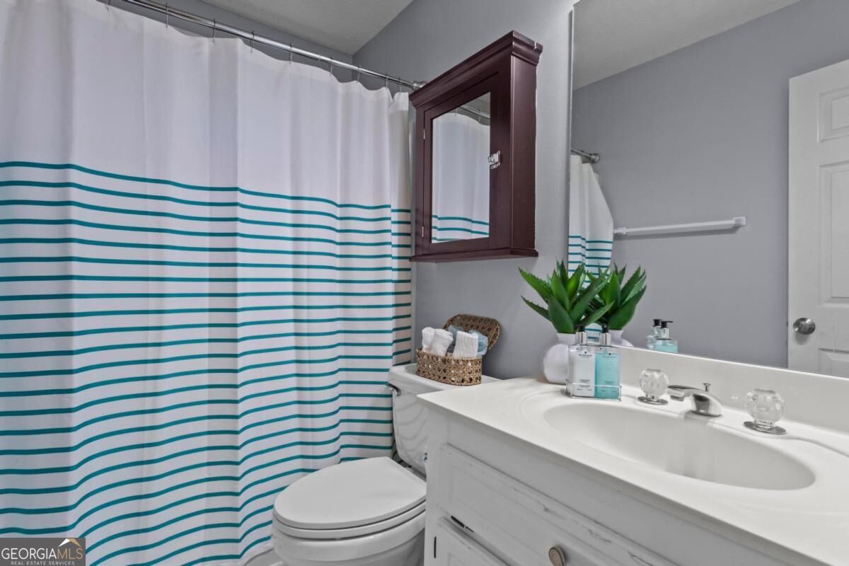 402 Township Lane Property Photo 8