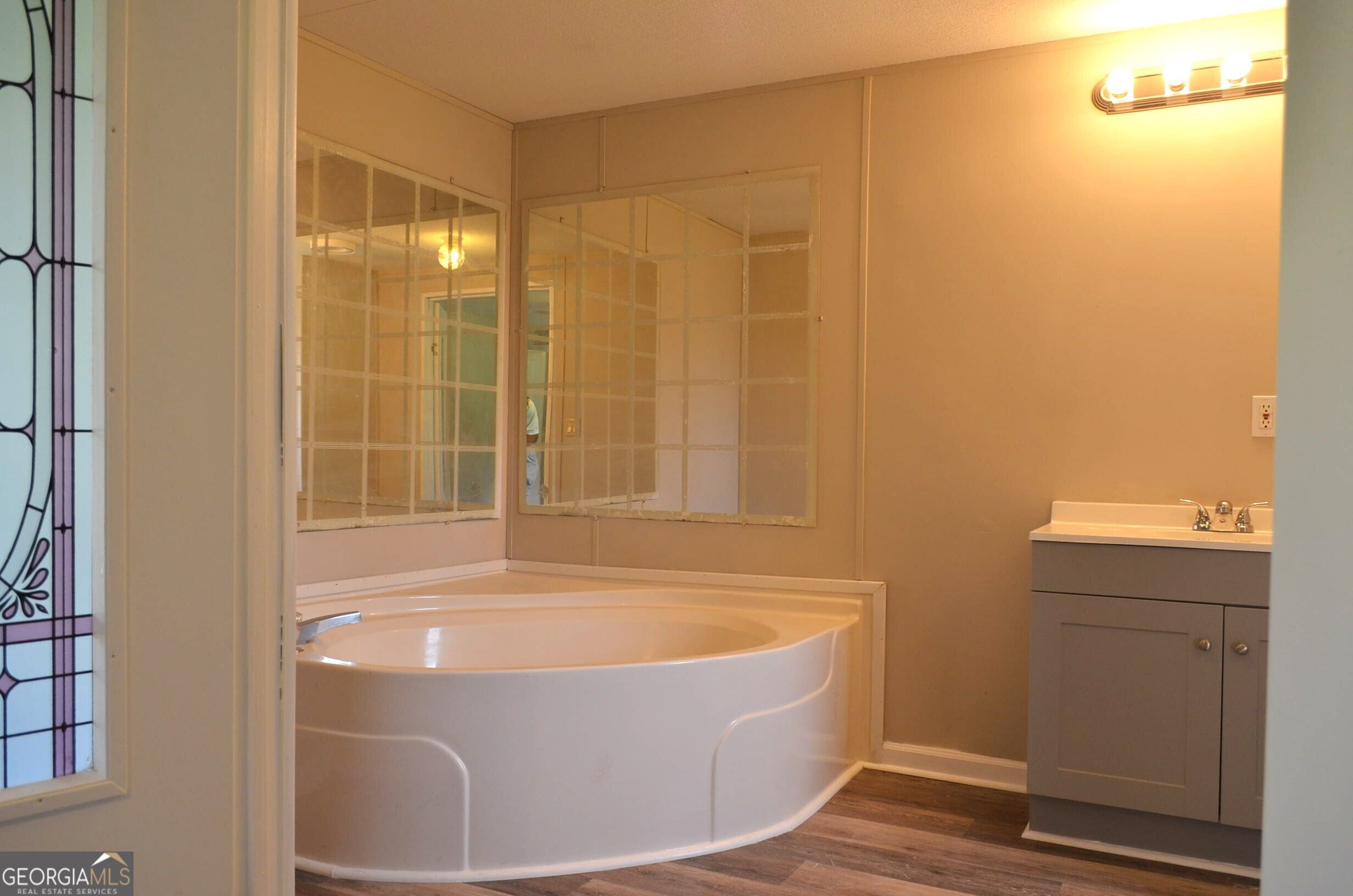 1805 Jordan Road Property Photo 6