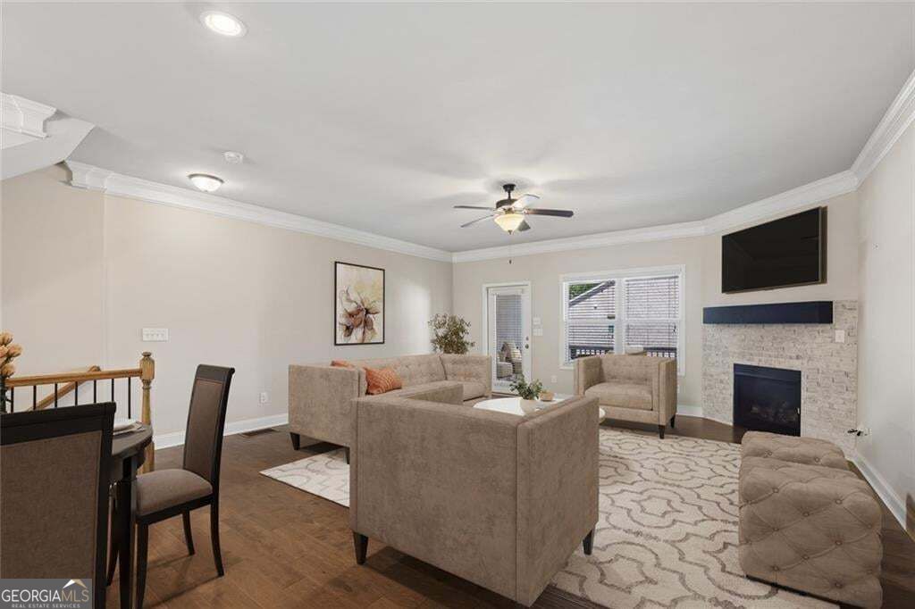 1560 Baygreen Road Property Photo 2