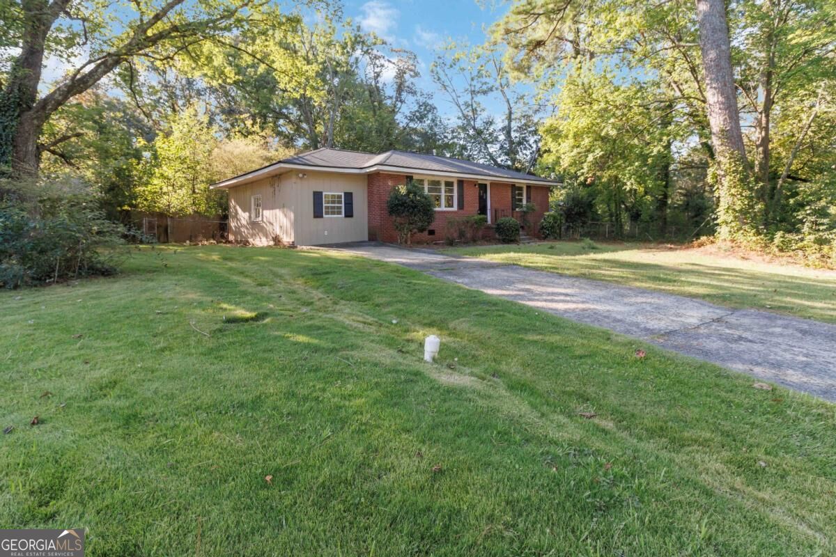 1944 Mayes Drive Se Property Photo 2