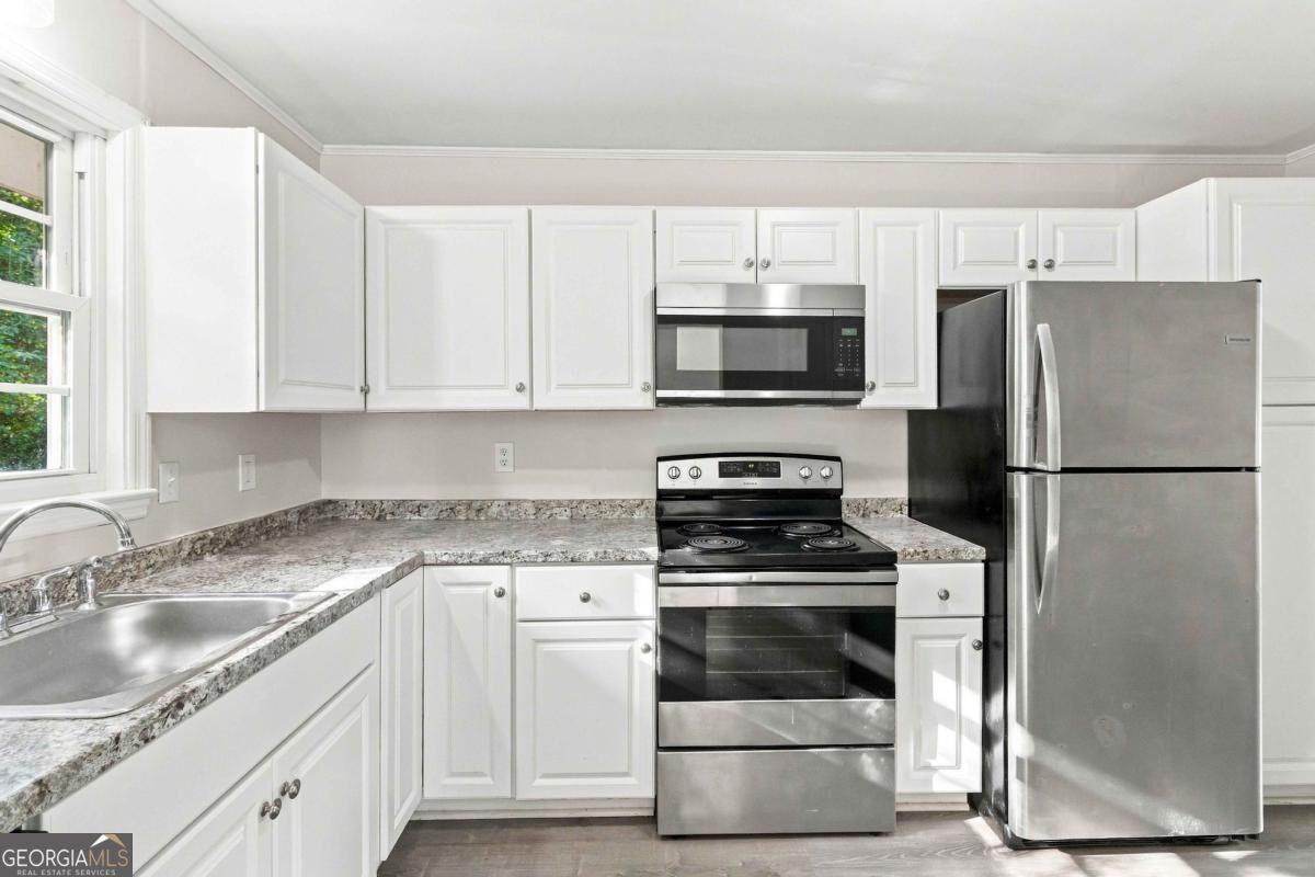 1944 Mayes Drive Se Property Photo 8