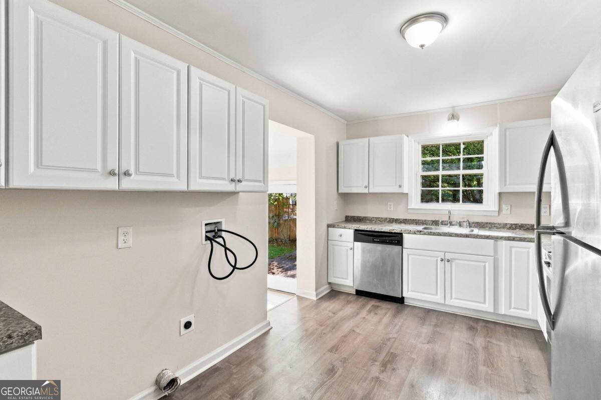 1944 Mayes Drive Se Property Photo 11