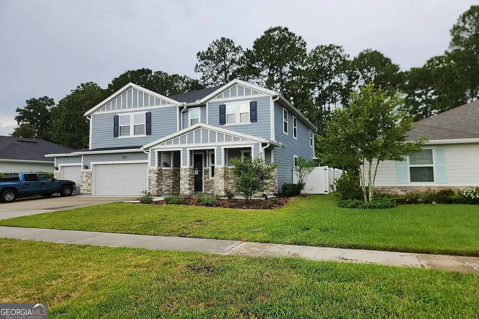 850 Flach Drive Property Photo 2