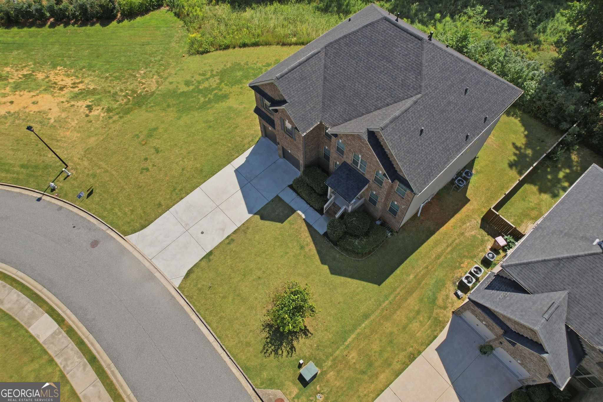 4415 Mossbrook Circle Property Photo 4