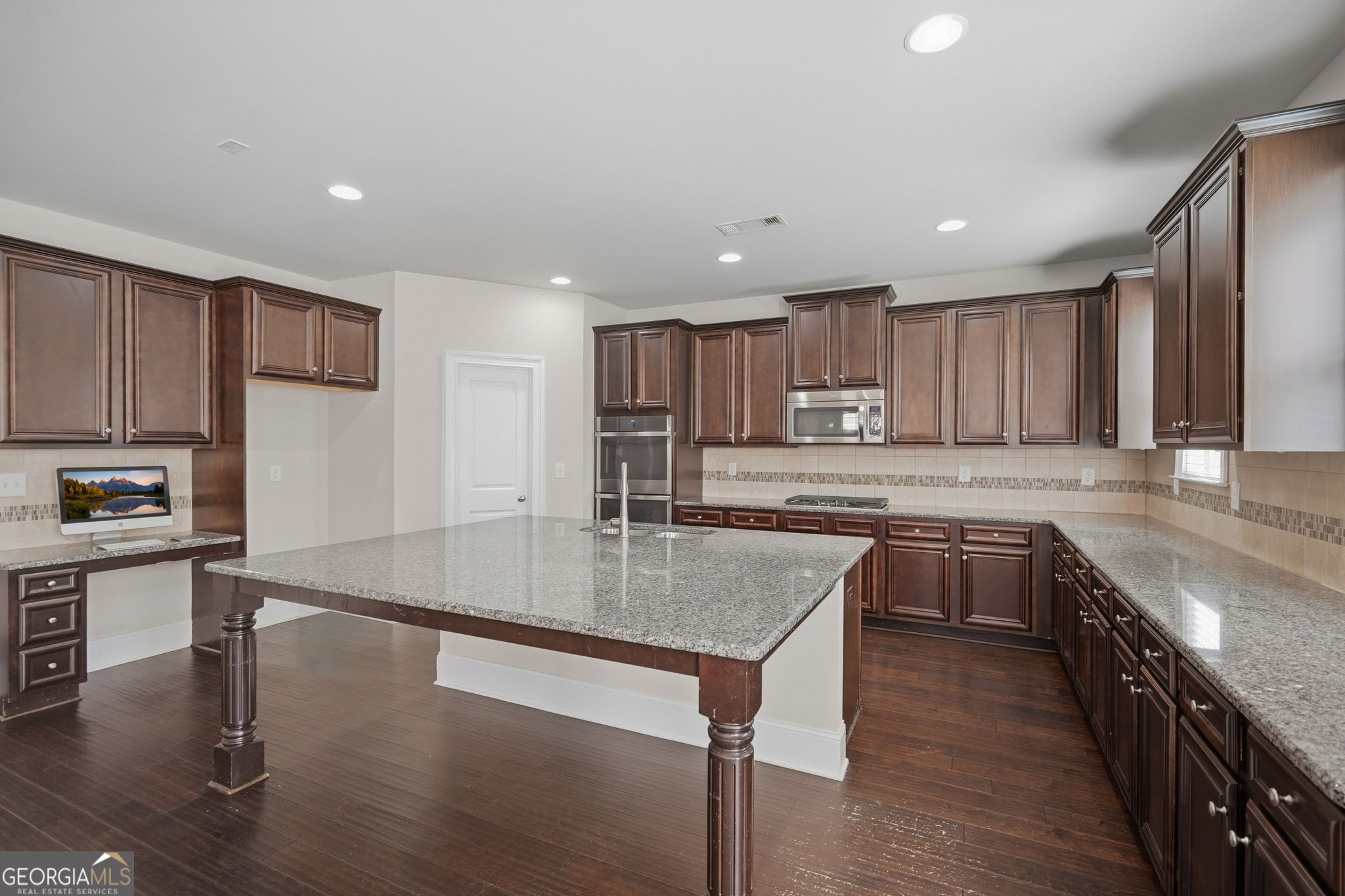 4415 Mossbrook Circle Property Photo 18