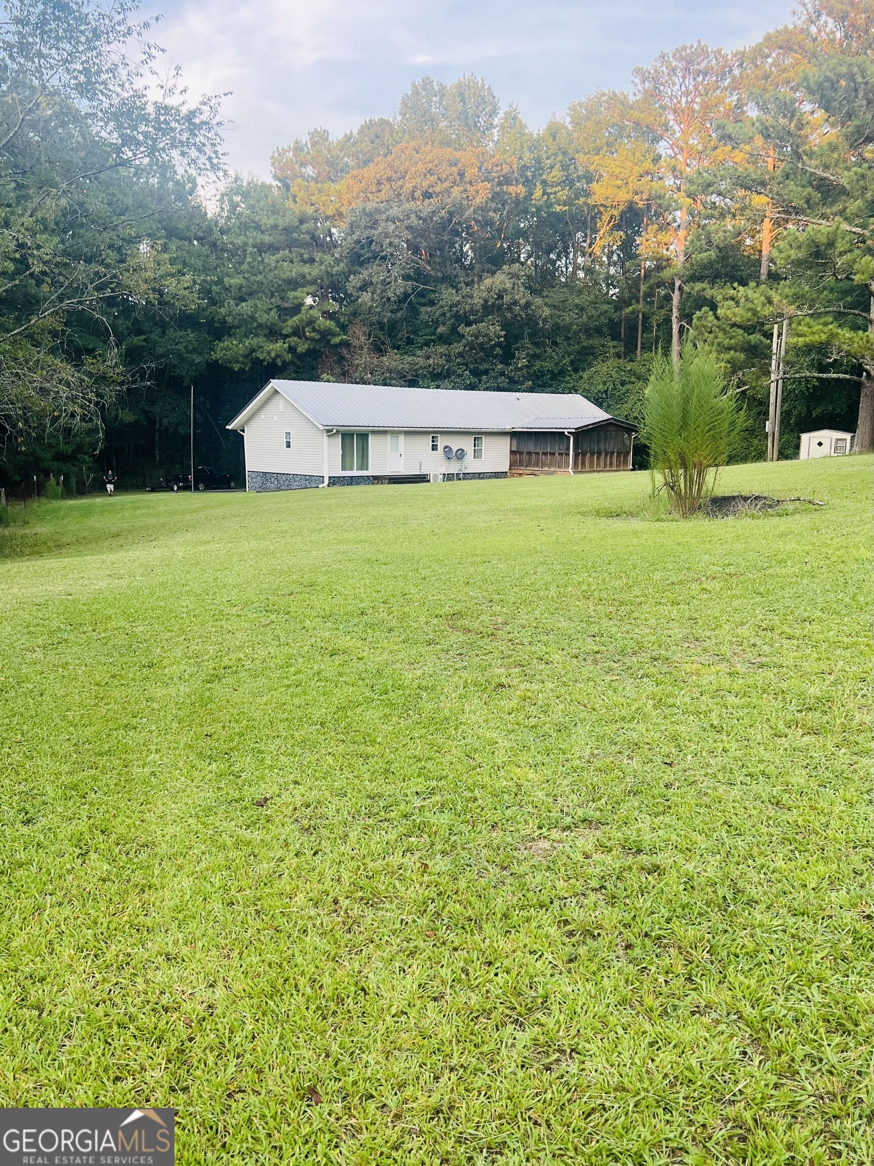 106 Kathy Lane Property Photo 3