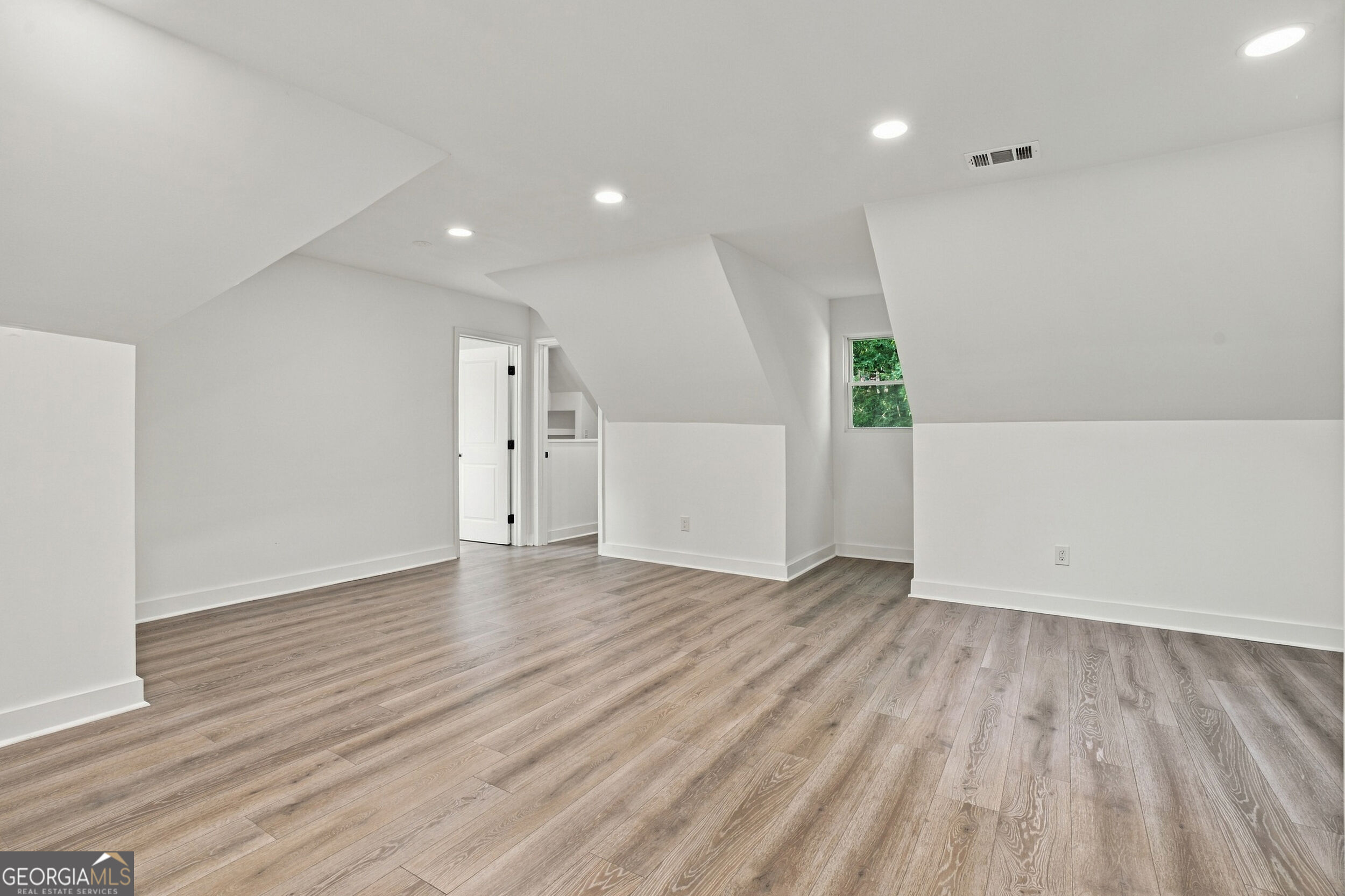 4508 Bankside Court Ne Property Photo 50