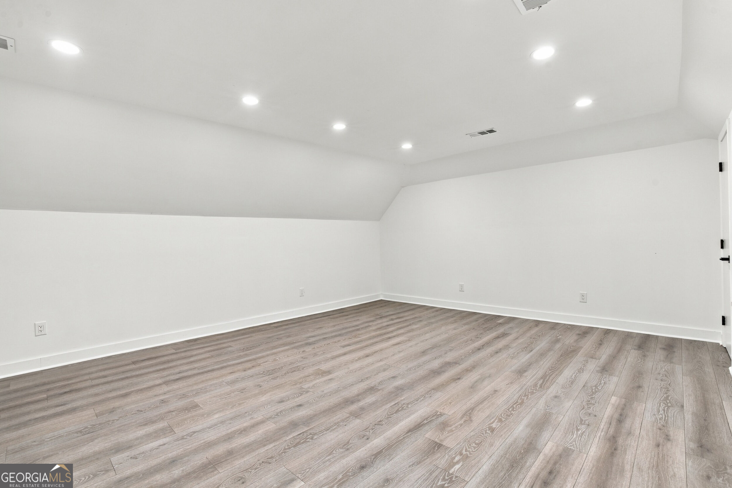4508 Bankside Court Ne Property Photo 57