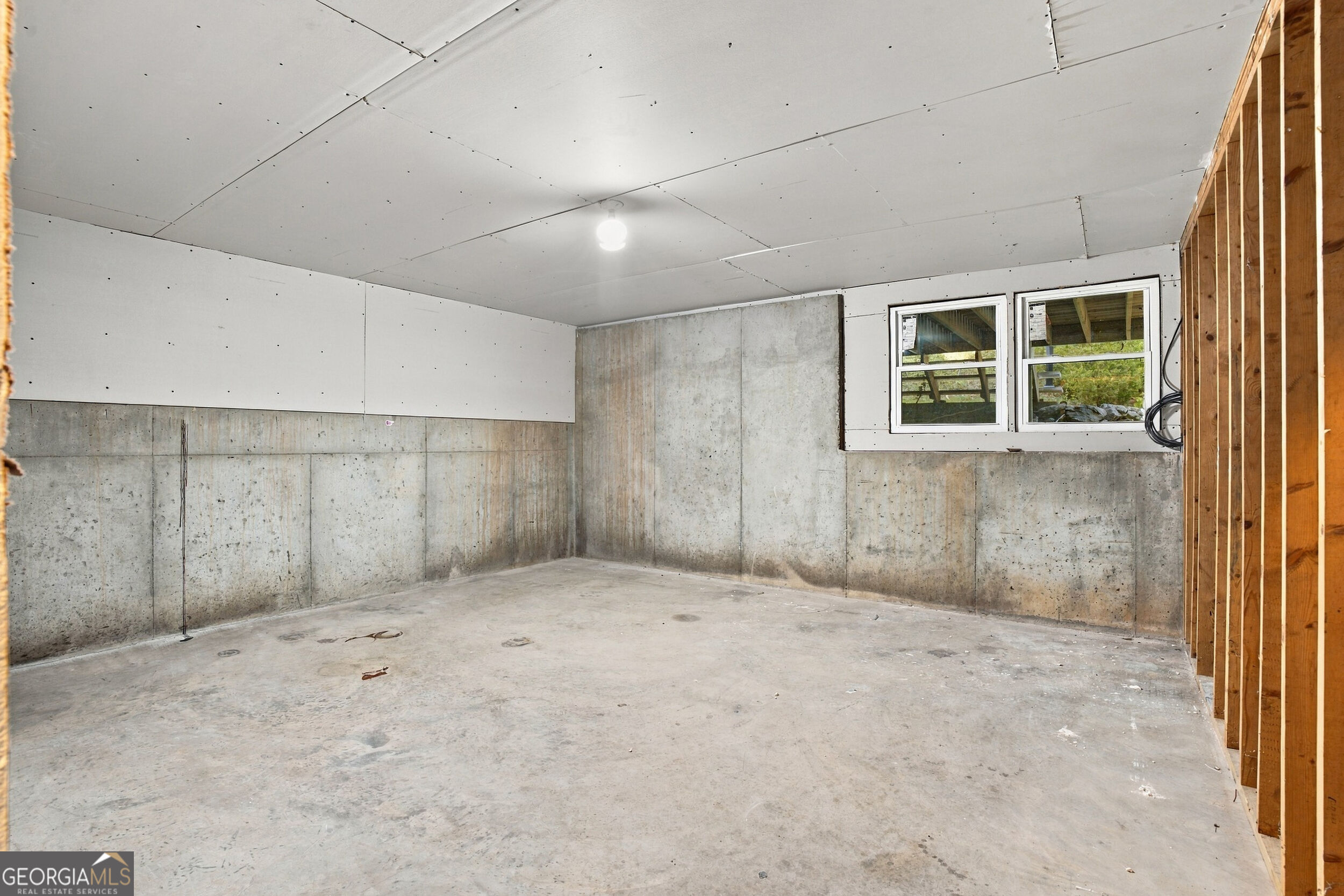 4508 Bankside Court Ne Property Photo 81
