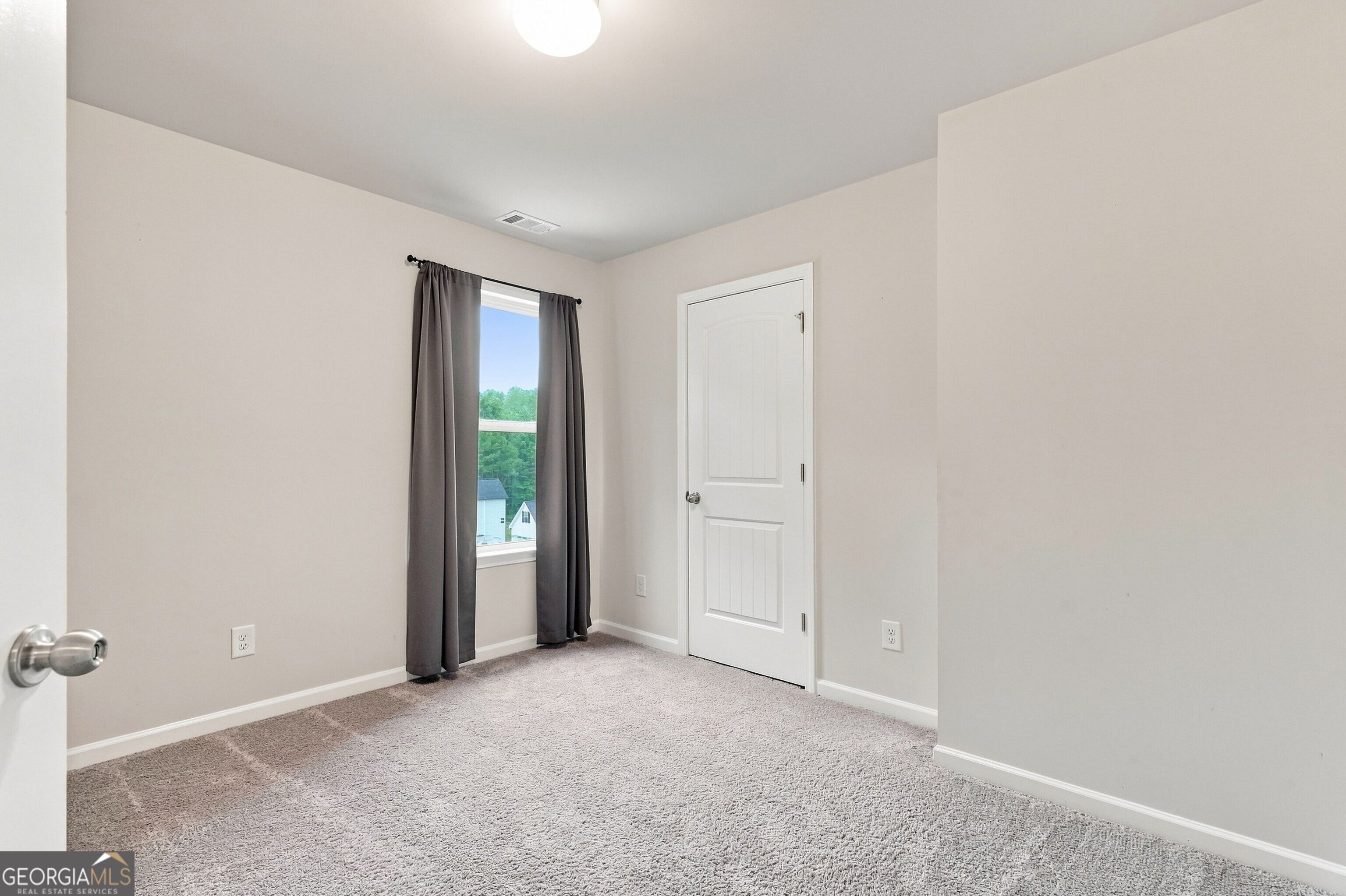 1069 Belmont Park Drive Property Photo 13