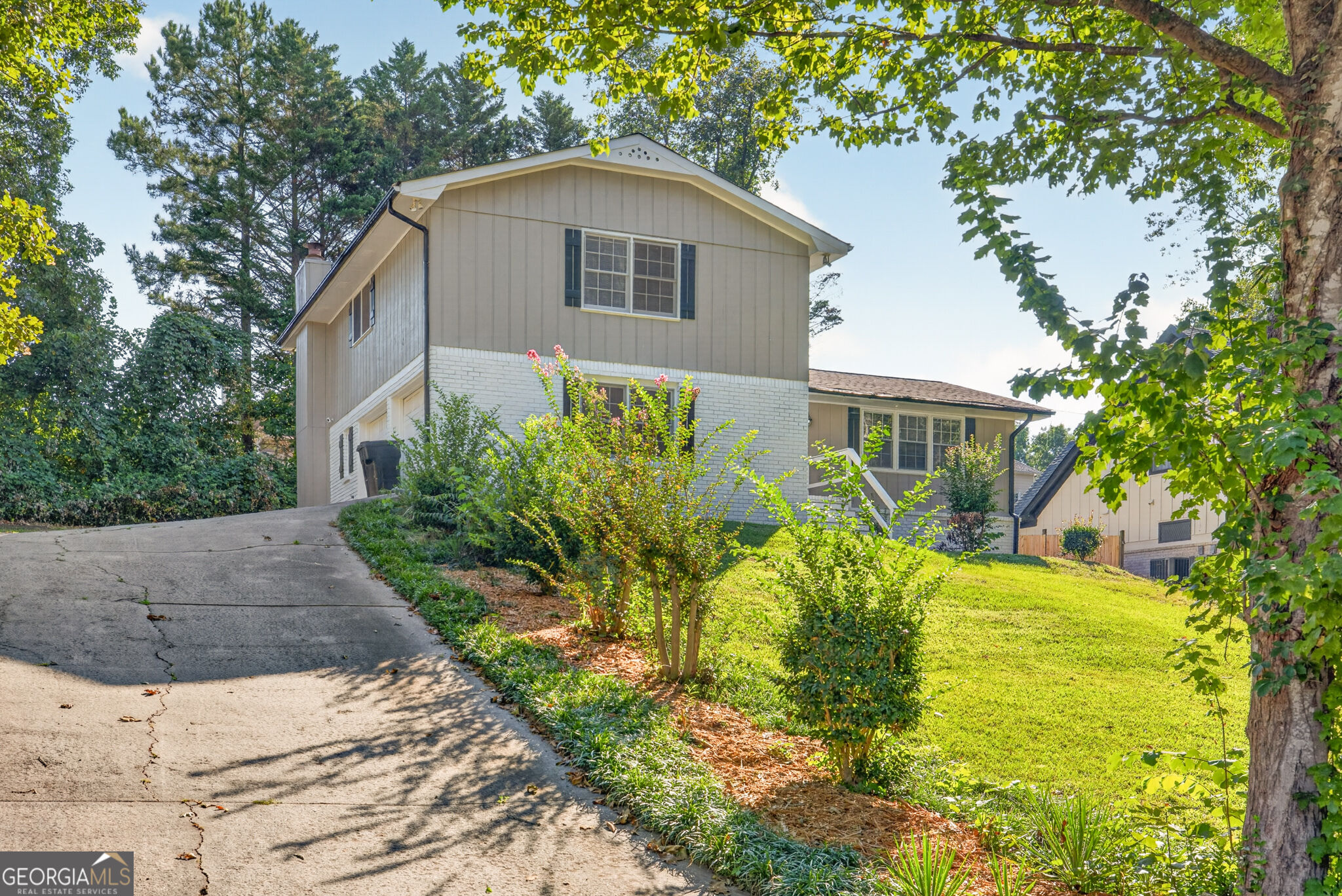 3717 Leisure Court Property Photo 3