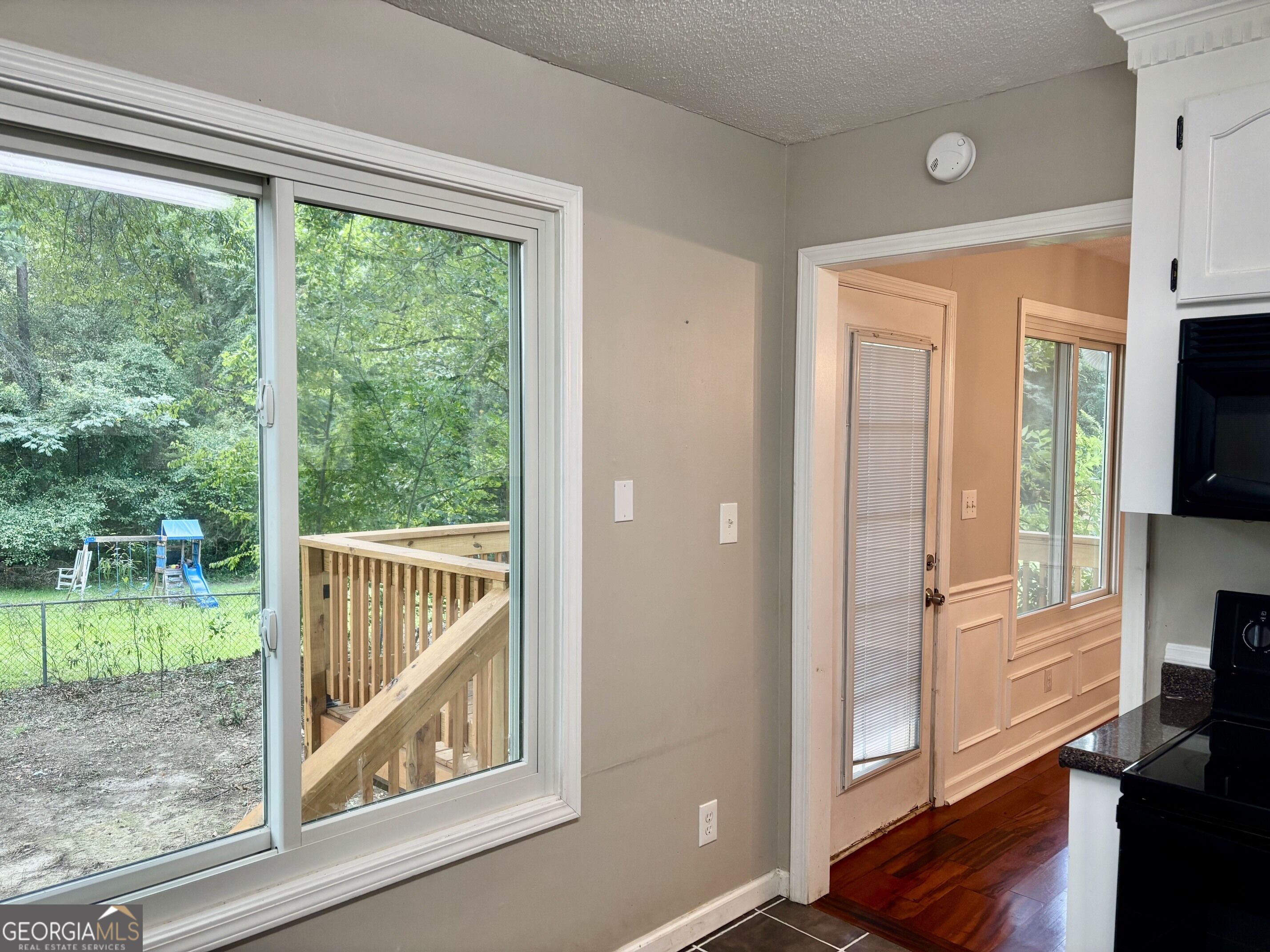 401 Windsor Court Property Photo 11