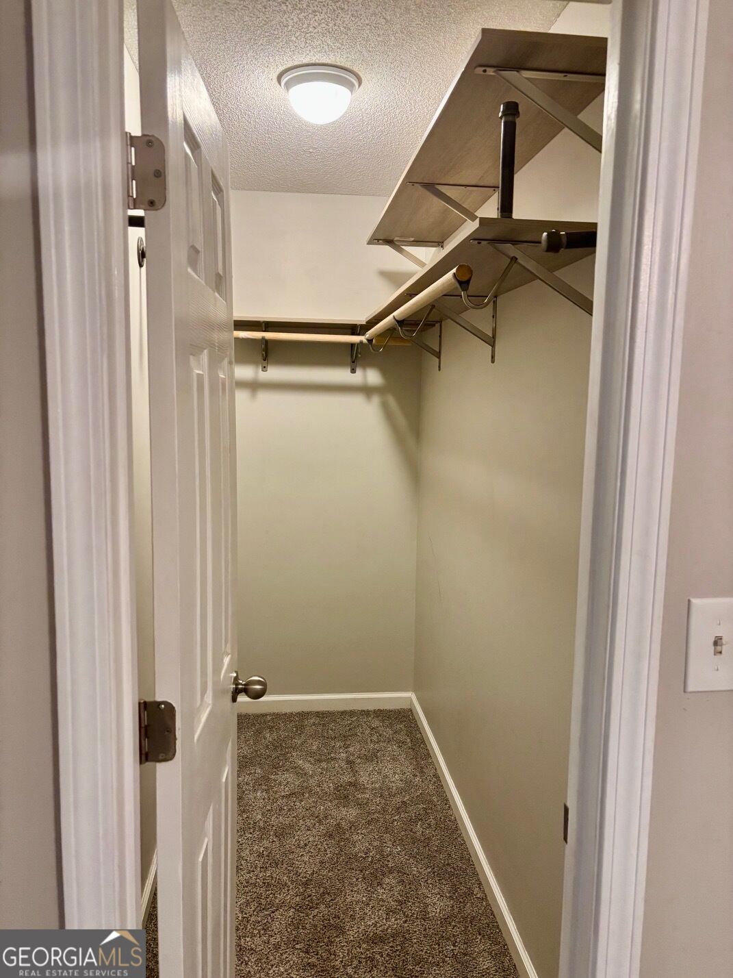 401 Windsor Court Property Photo 16