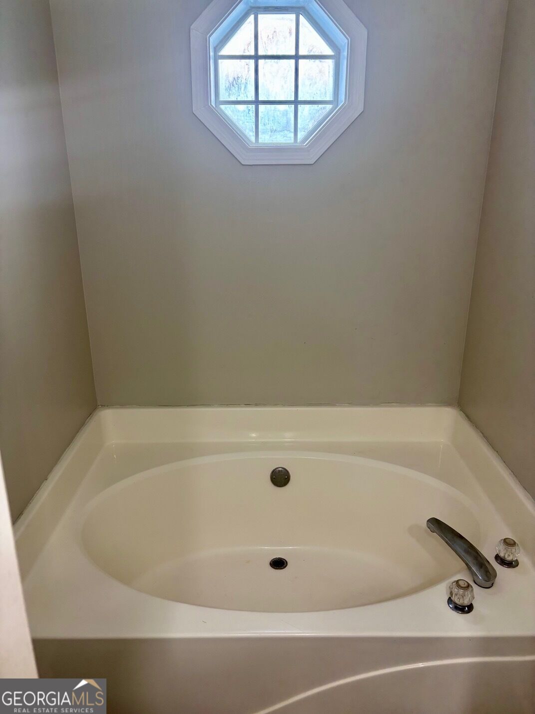 401 Windsor Court Property Photo 20