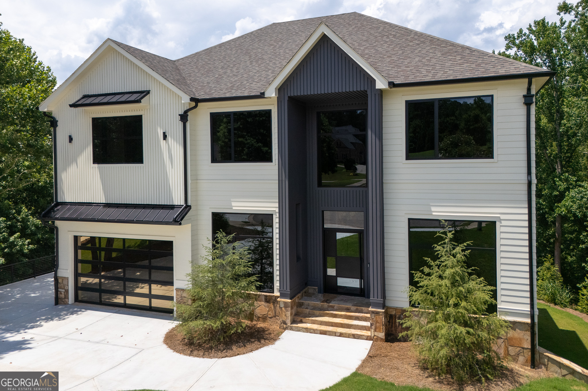 520 Heathmill Court Property Photo 4