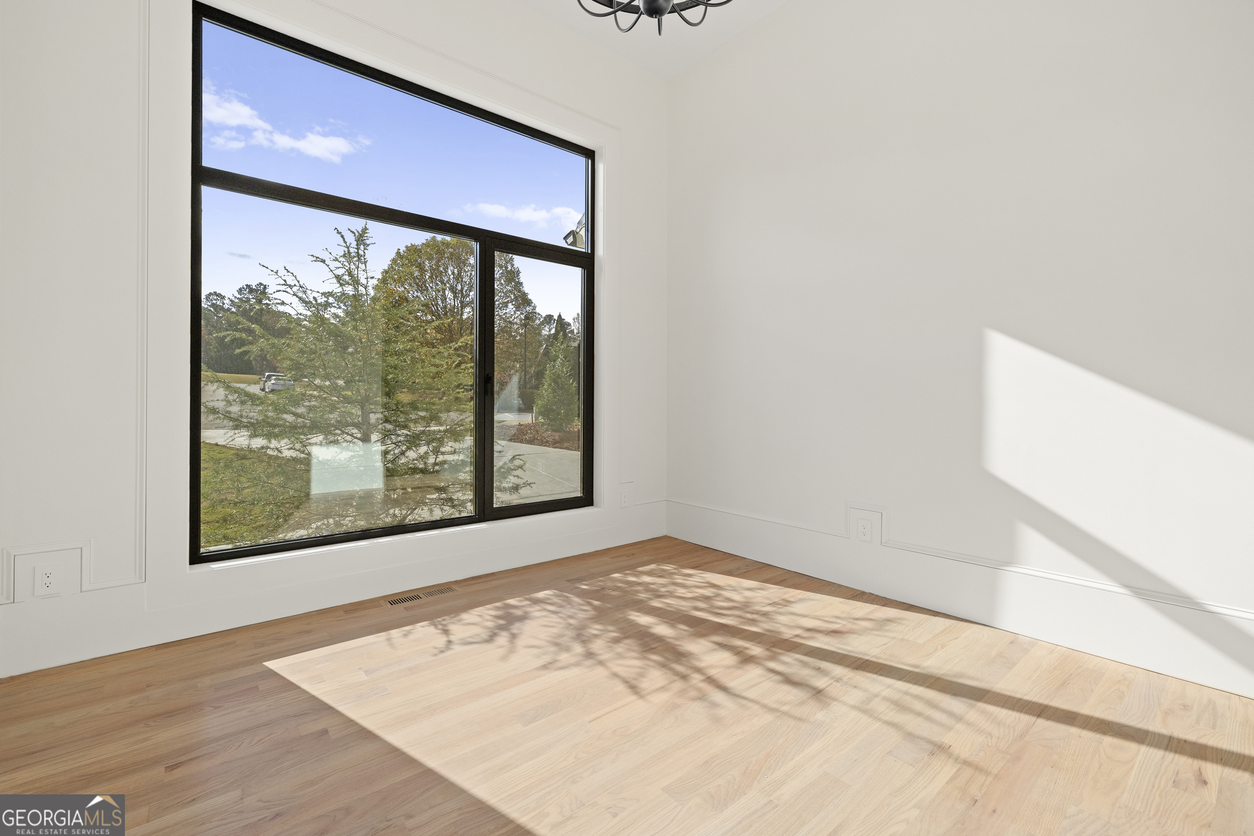 520 Heathmill Court Property Photo 13