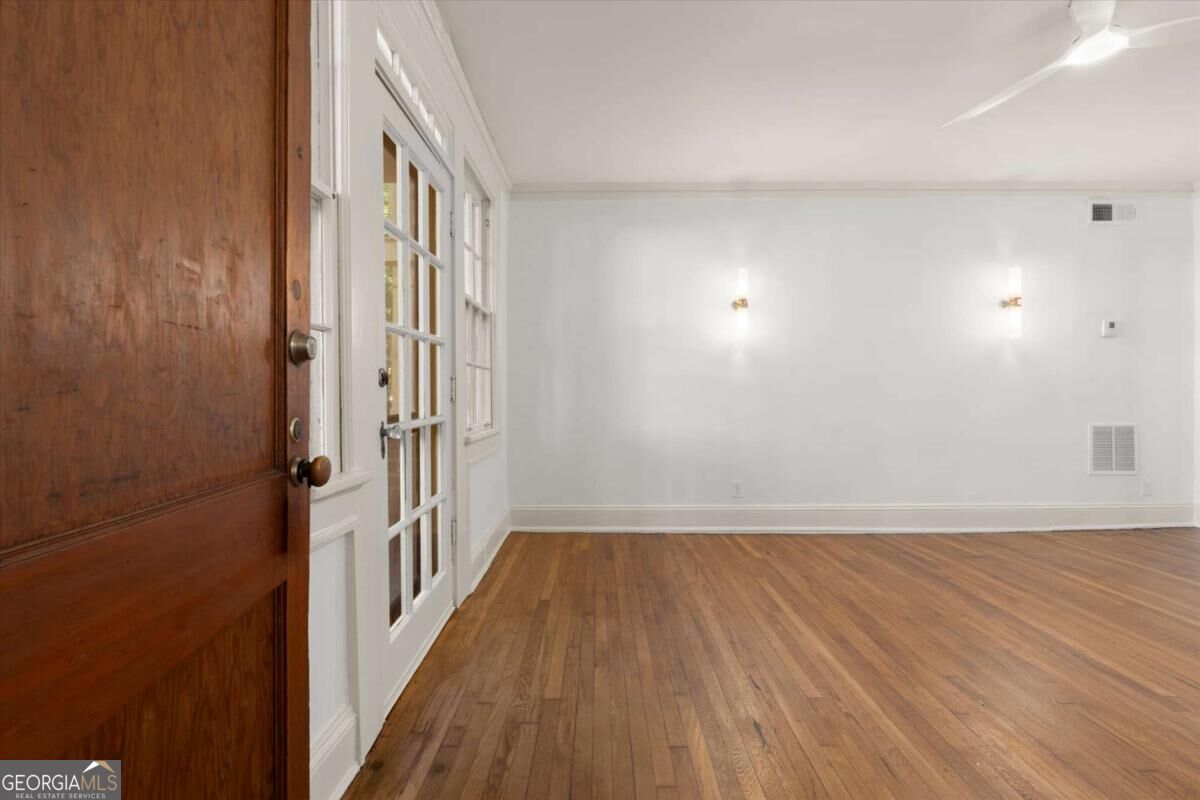 1048 Euclid Avenue Ne # B2 Property Photo 5