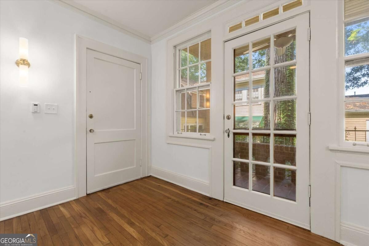 1048 Euclid Avenue Ne # B2 Property Photo 6