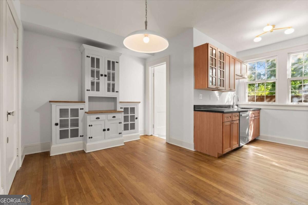 1048 Euclid Avenue Ne # B2 Property Photo 11