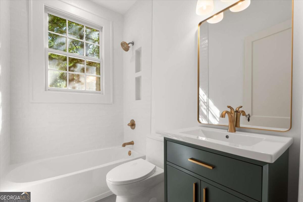1048 Euclid Avenue Ne # B2 Property Photo 13