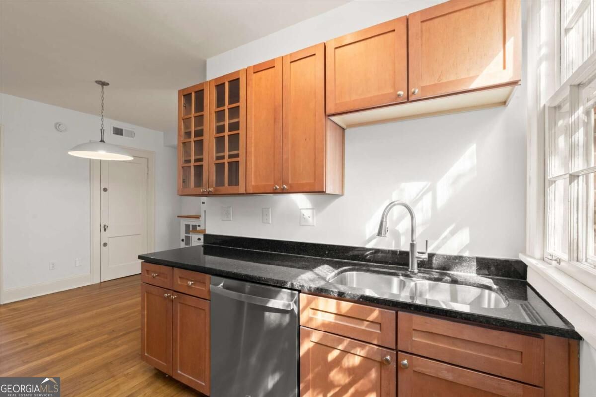 1048 Euclid Avenue Ne # B2 Property Photo 17
