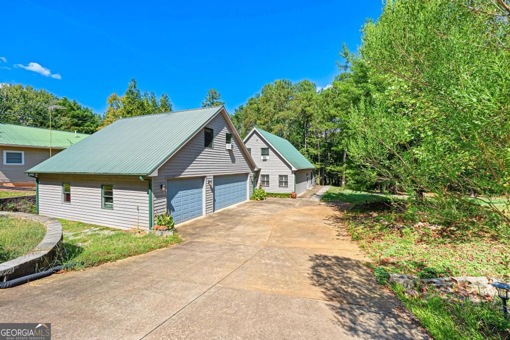 241 Grizzly Bear Lane Property Photo 39