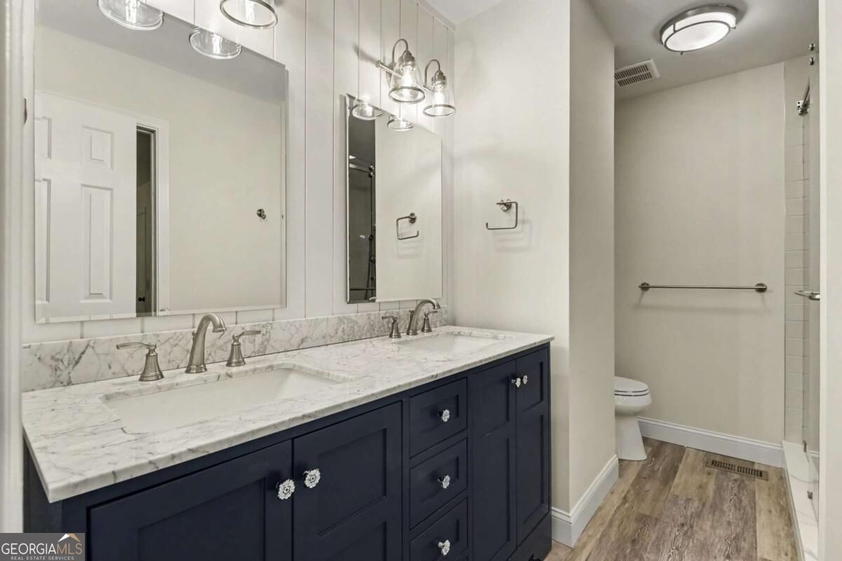5960 Bridle Drive Property Photo 15