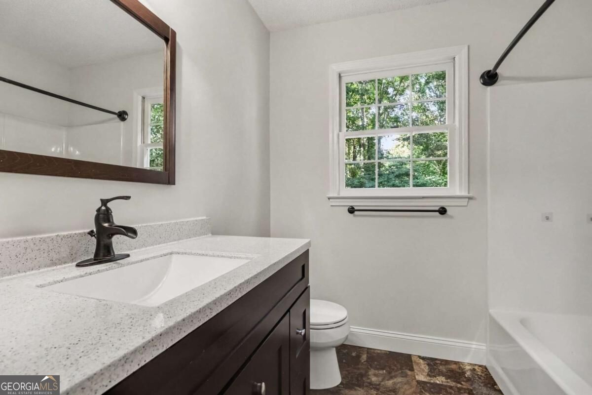 5960 Bridle Drive Property Photo 17