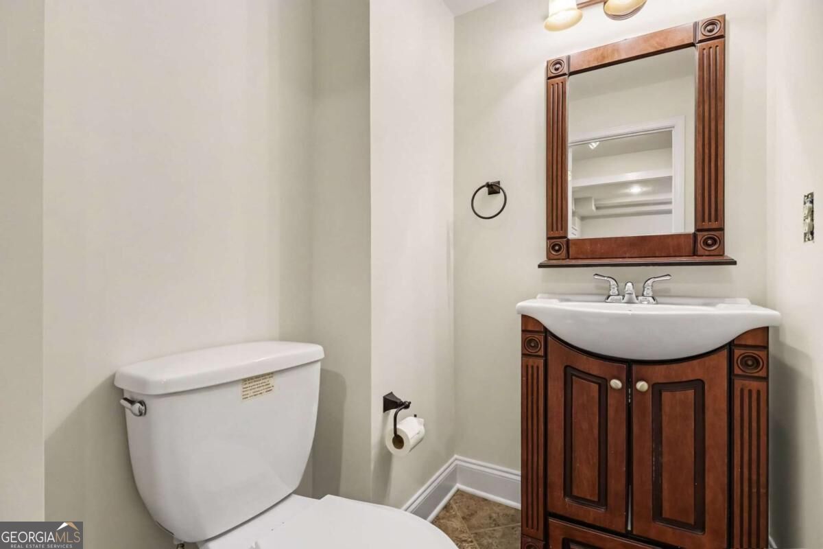 5960 Bridle Drive Property Photo 18
