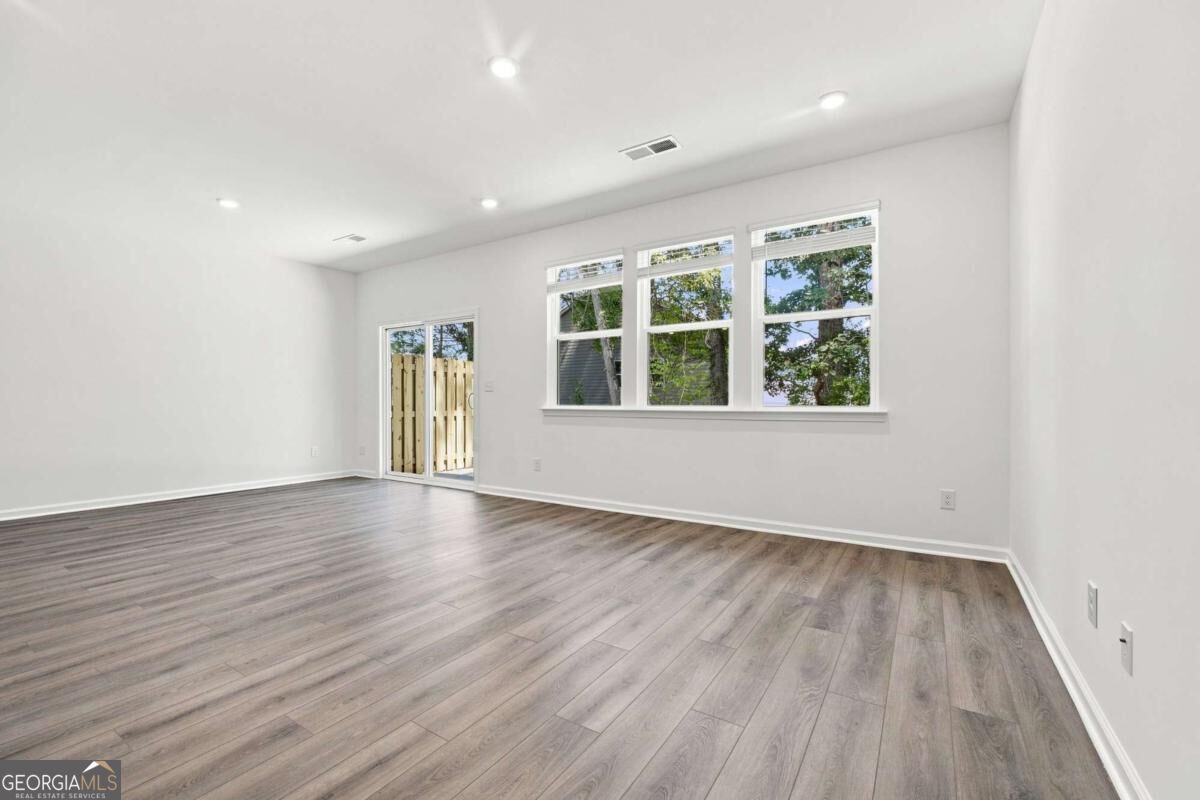 877 Rainwater Trace Property Photo 10