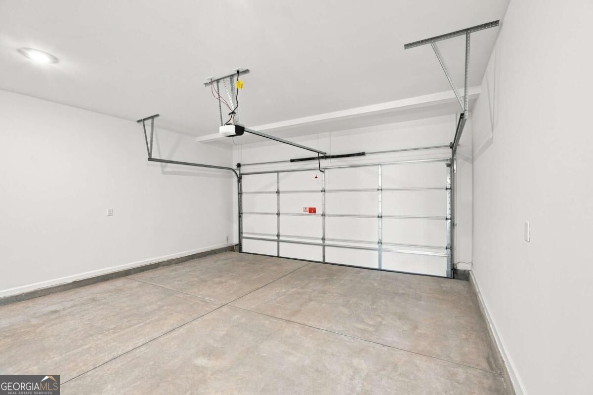 877 Rainwater Trace Property Photo 14