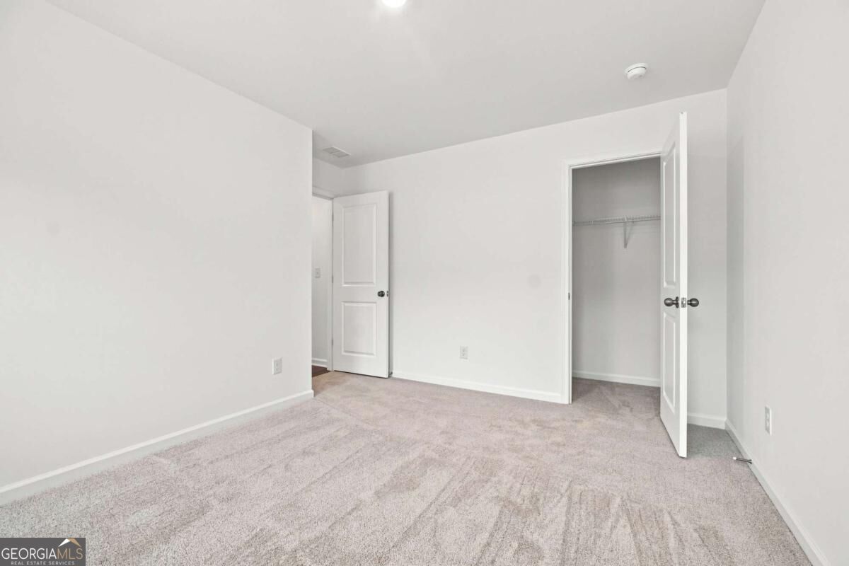 877 Rainwater Trace Property Photo 16