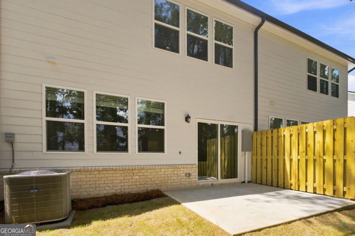 877 Rainwater Trace Property Photo 32