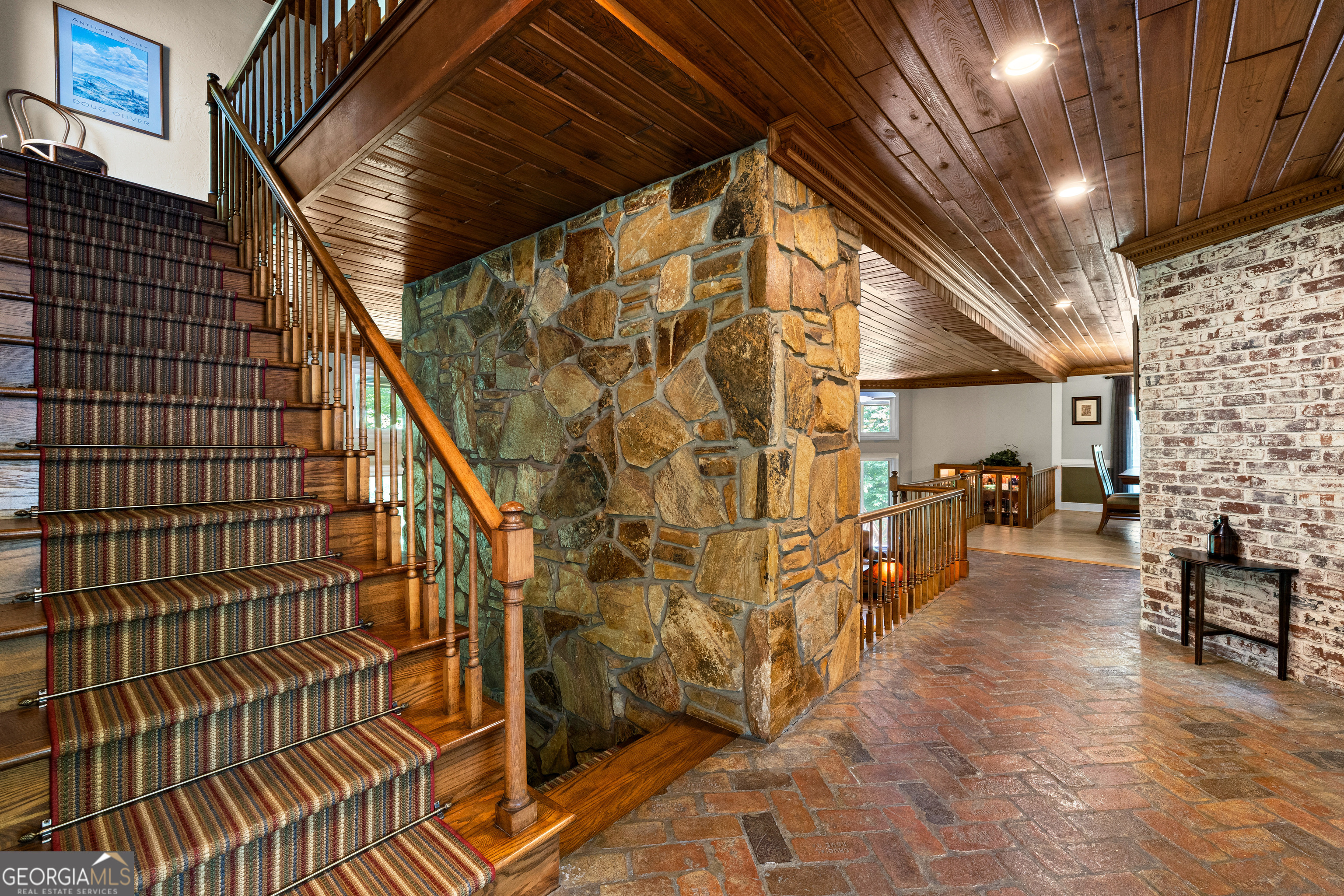 15 Red Bud Trail Property Photo 8