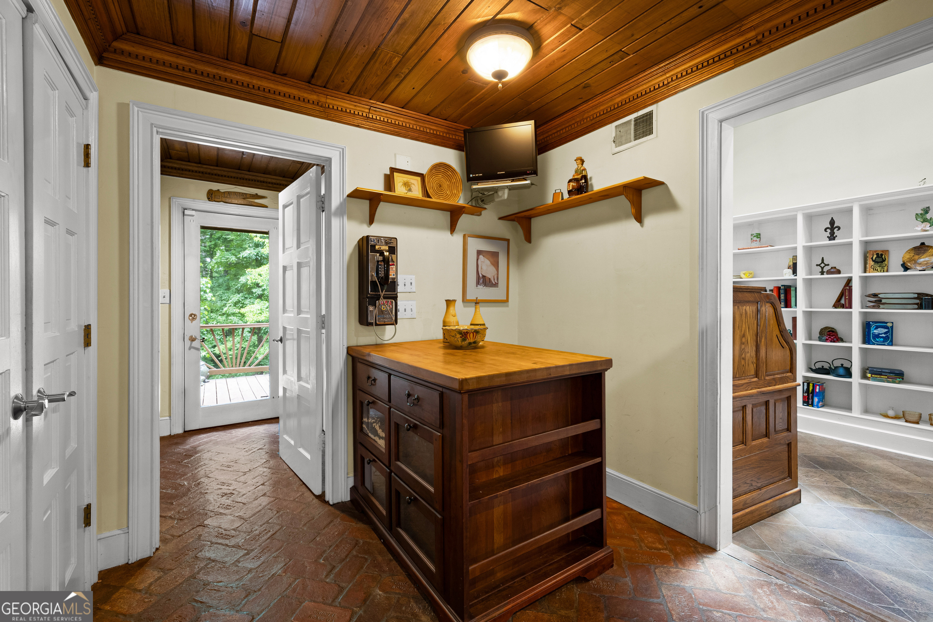 15 Red Bud Trail Property Photo 53