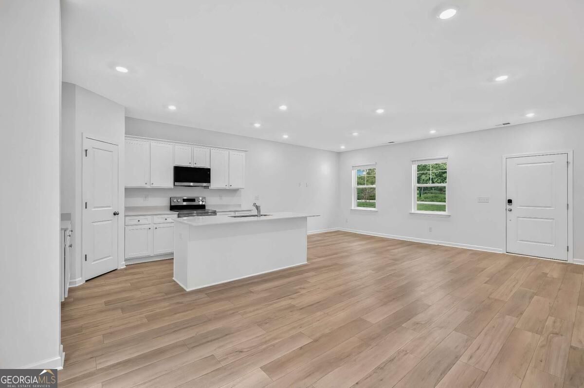 73 Sea Grove Drive Property Photo 2