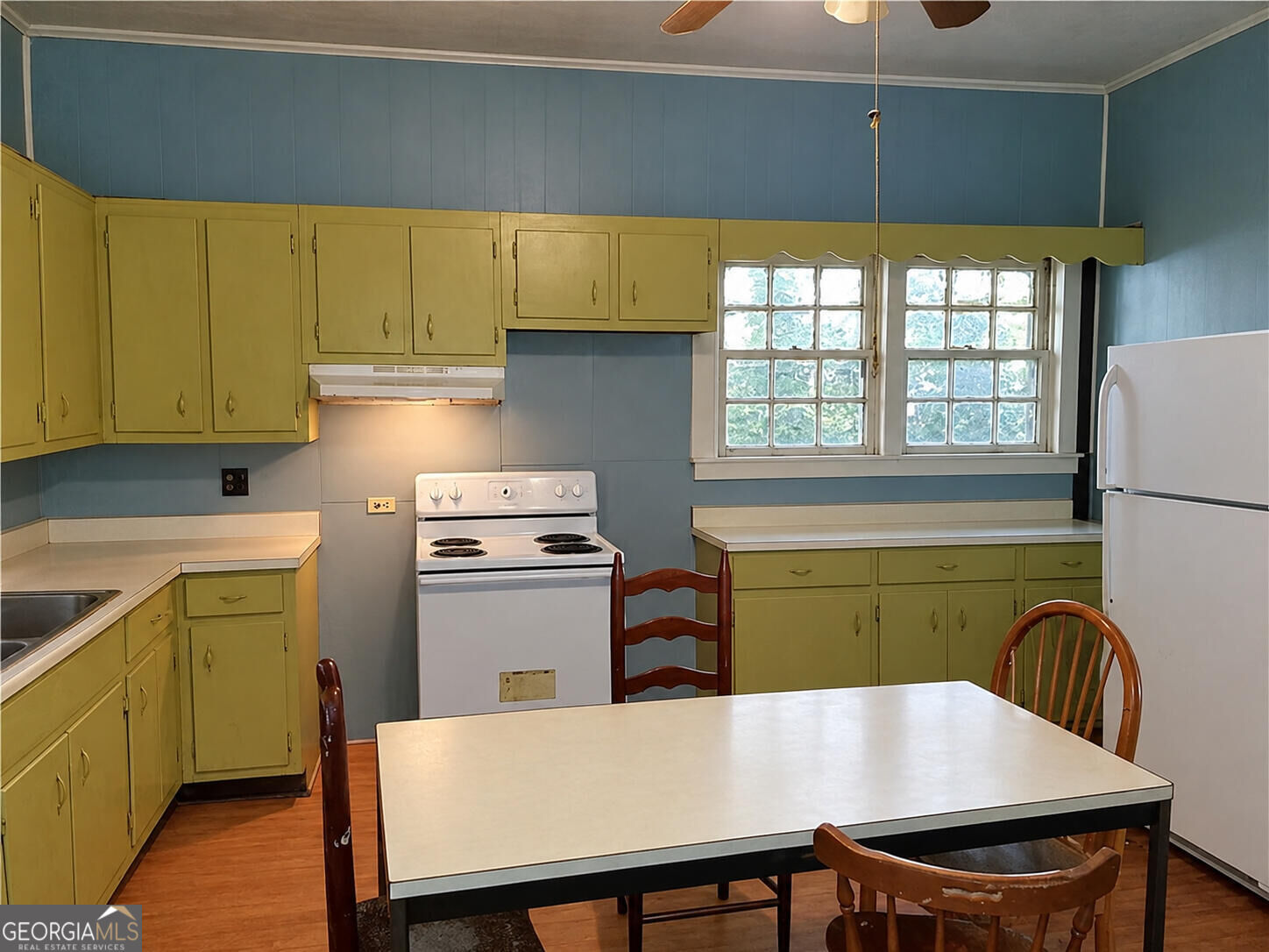 160 Jarvis Street Property Photo 4