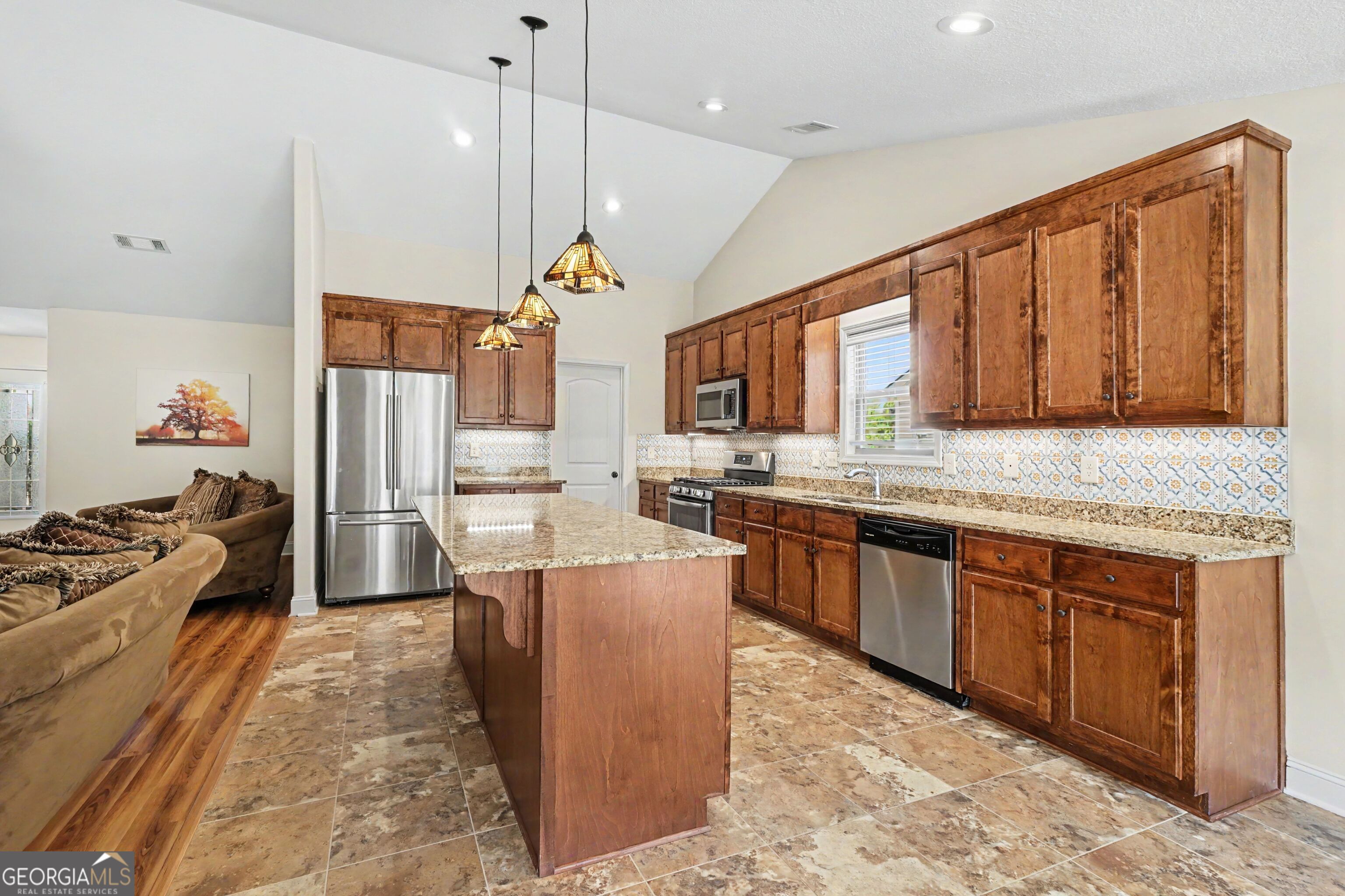 810 Brandon Drive Property Photo 2