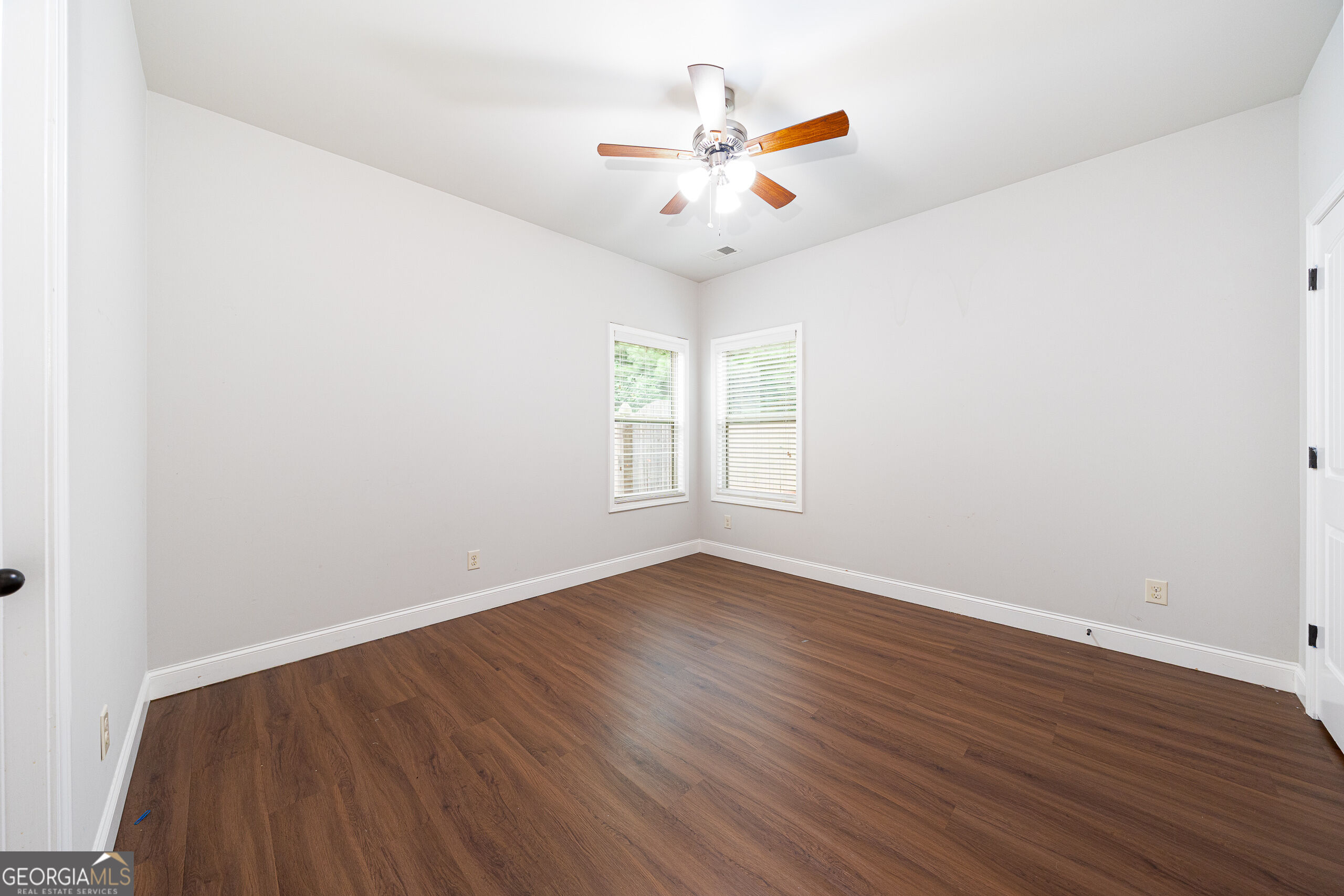 5543 Leaf Ridge Lane Property Photo 6
