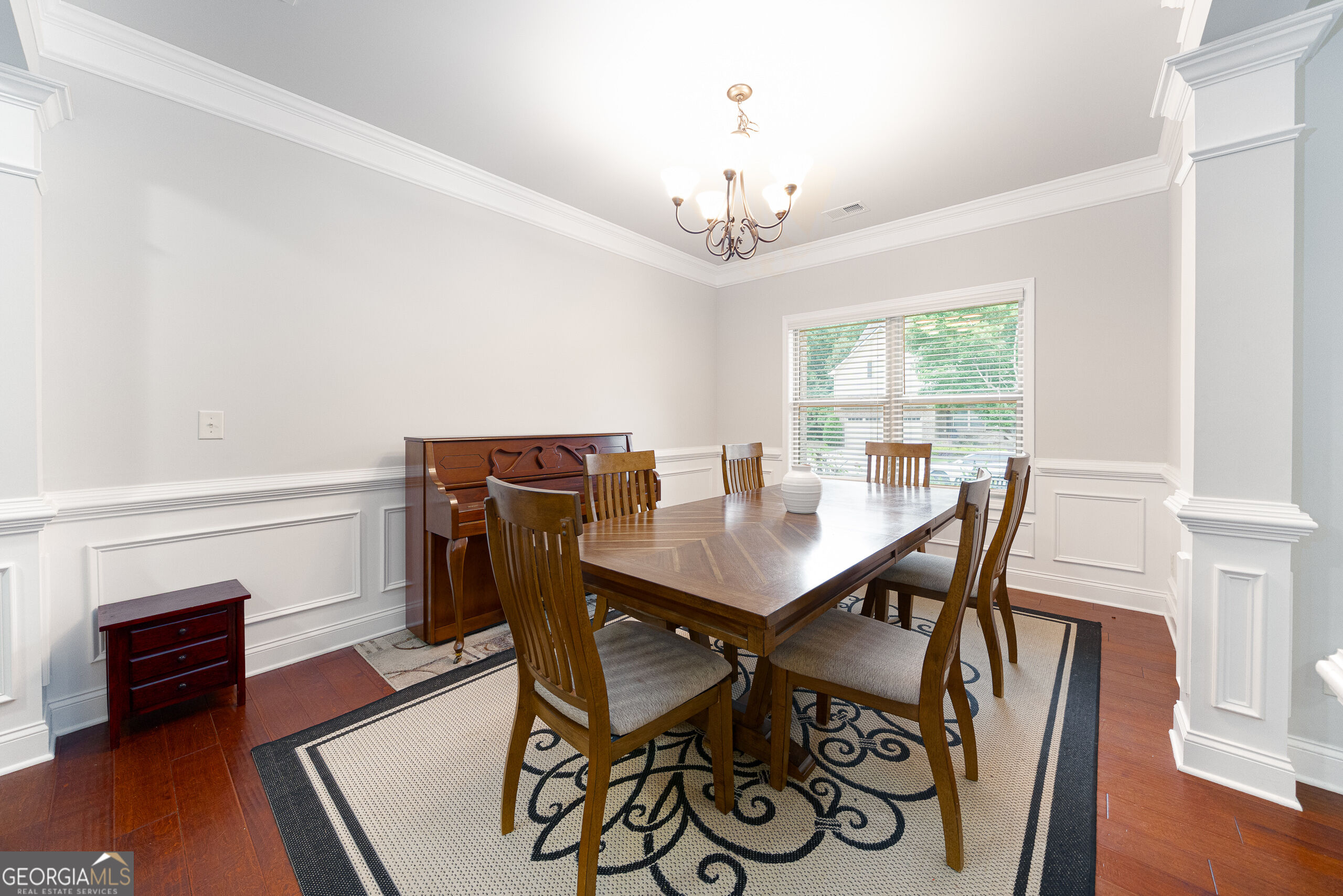 5543 Leaf Ridge Lane Property Photo 9